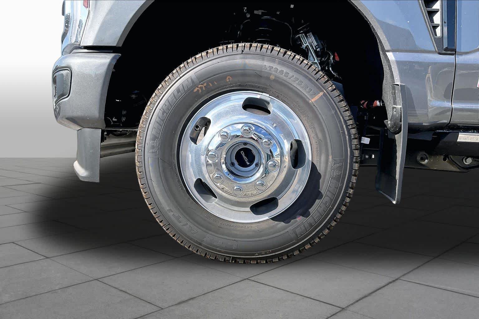 New 2026 Carbonized Gray Metallic Ford F-350® Platinum® image 8