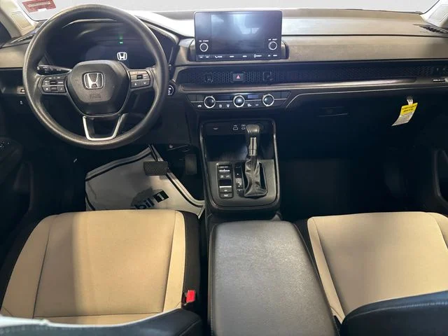 Used 2023 White Honda EX image 11