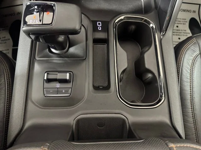 Used 2024 Onyx Black GMC AT4 image 17