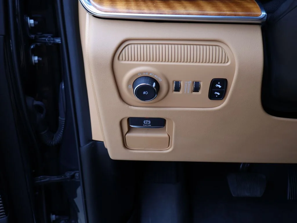Used 2022 Gray Jeep Series III image 40