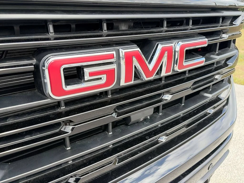 New 2026 Onyx Black GMC Elevation image 39