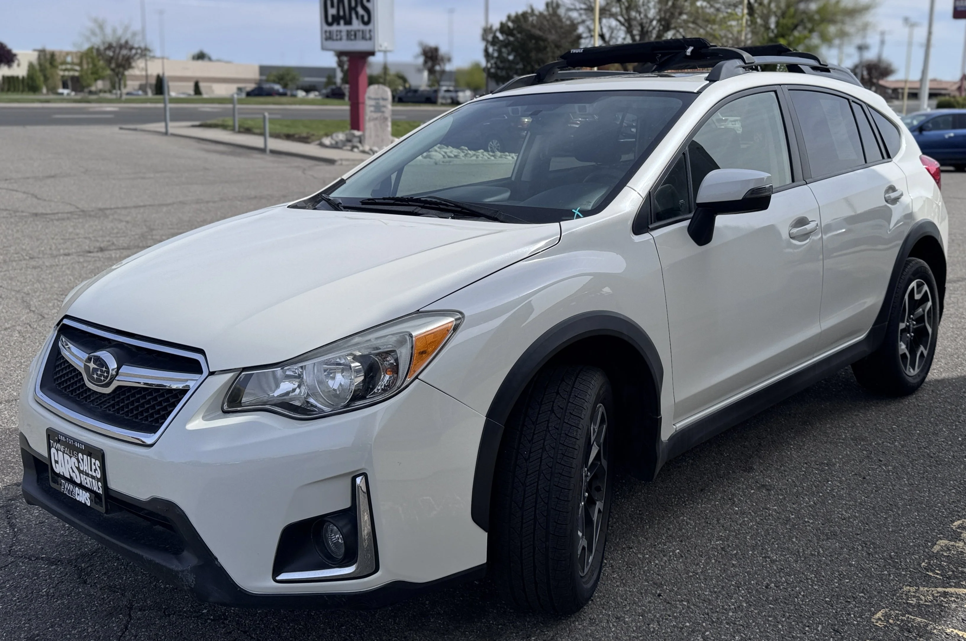 Used 2017 Crystal White Pearl Subaru Limited image 4