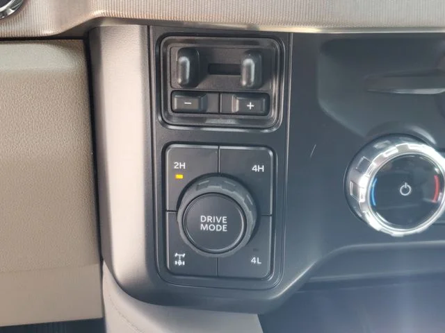 New 2026 Star White Metallic Tri-Coat Ford F-250® Platinum® image 29