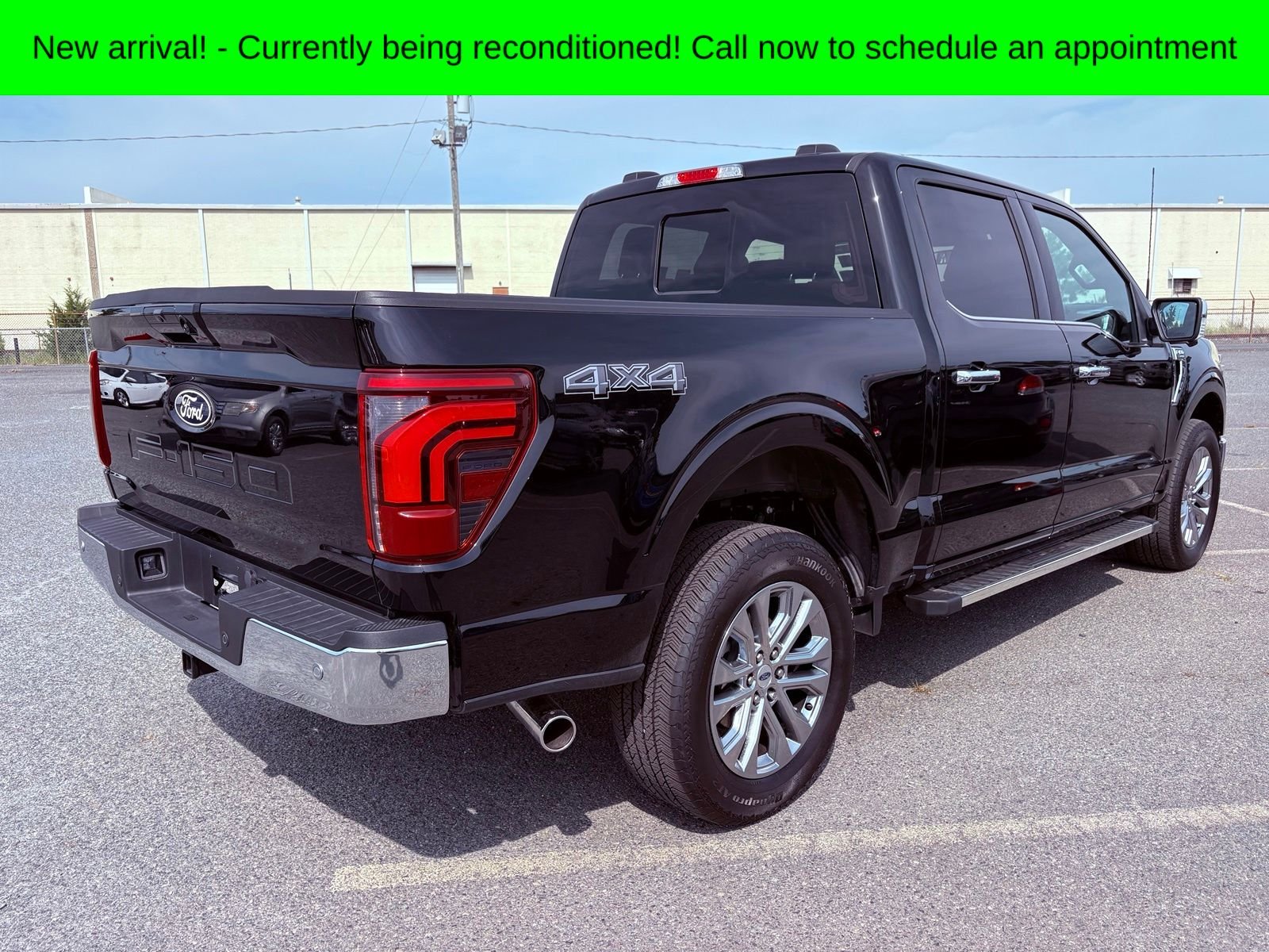 Used 2025 Black Metallic Ford Lariat image 3