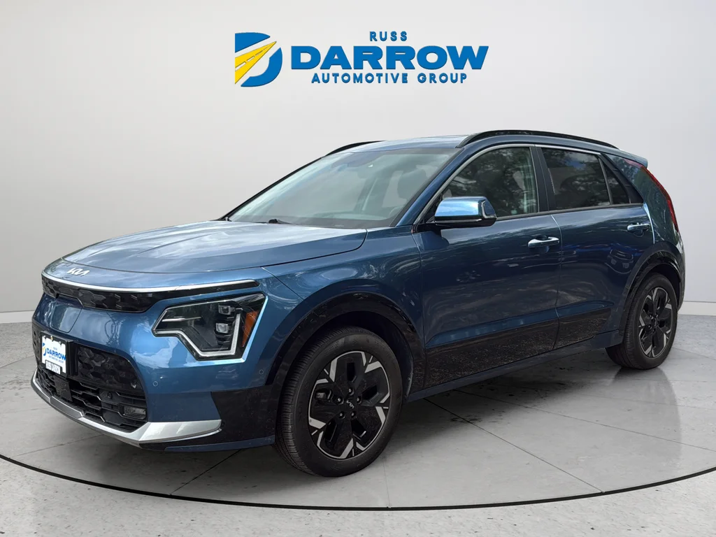 Used 2023 Blue Kia Wave image 1