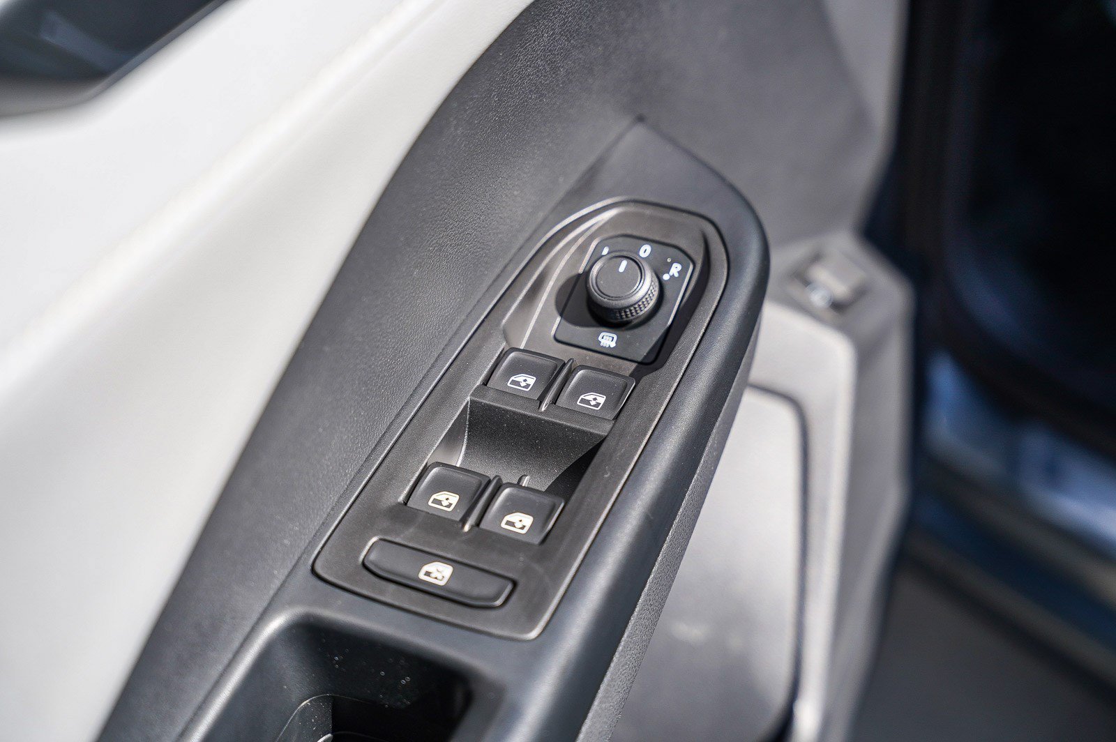 Used 2023 Platinum Gray Metallic Volkswagen SEL image 20