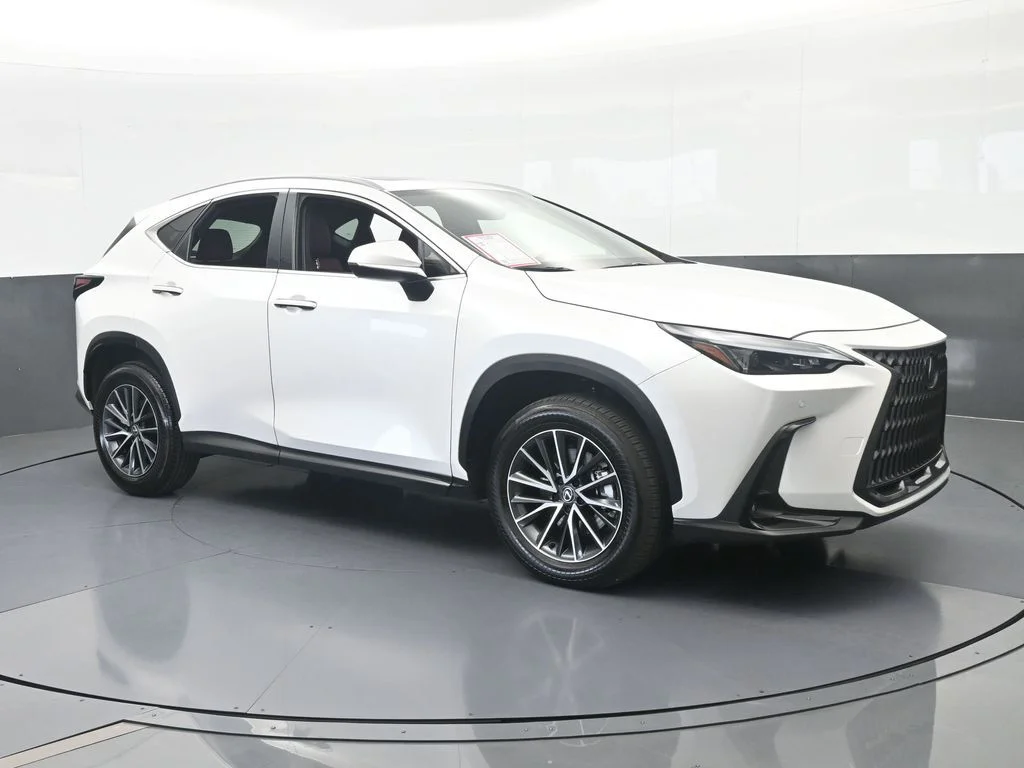 Used 2025 White Pearl Lexus 350 Premium image 8