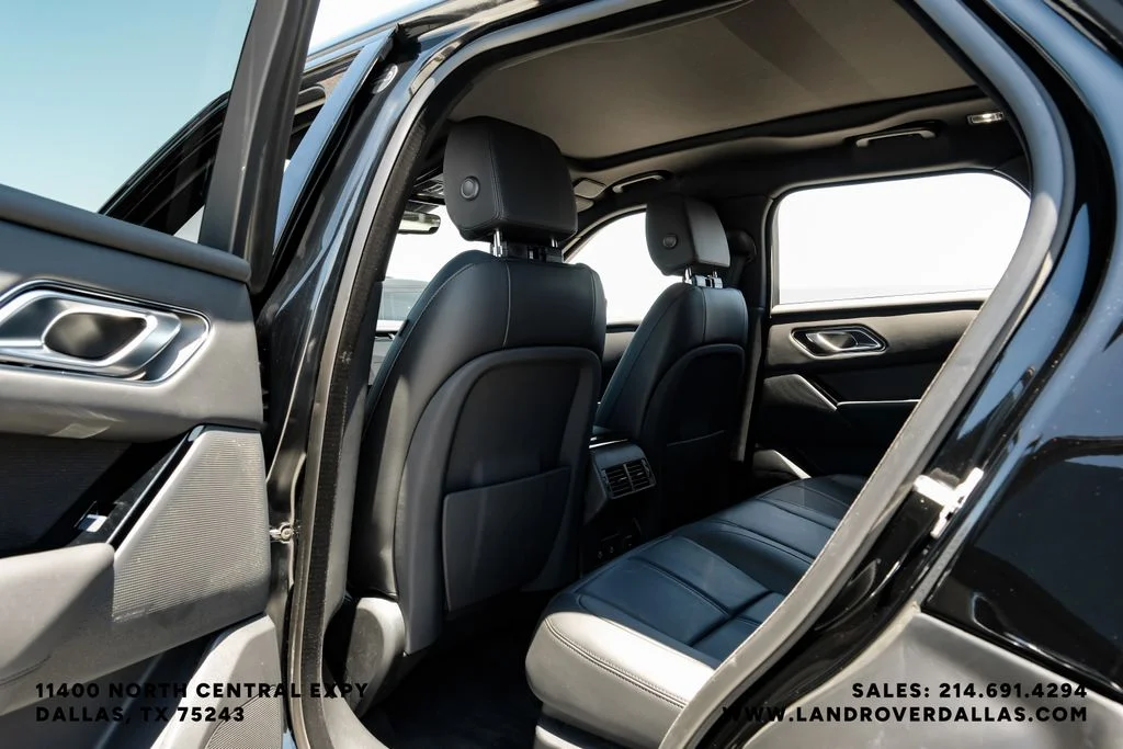 Used 2026 Black Land Rover Dynamic SE image 37