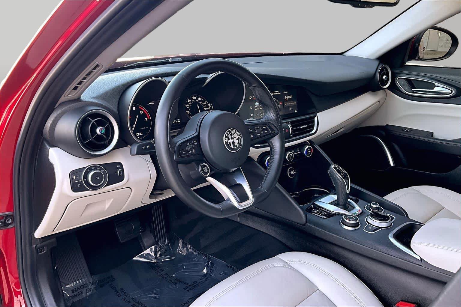 Used 2020 Alfa Rosso Alfa Romeo  image 16