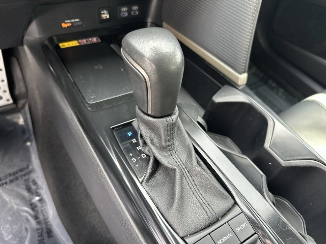 2025 Toyota Camry SE - Photo 20