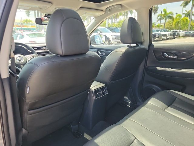 2018 Nissan Rogue SL - Photo 9
