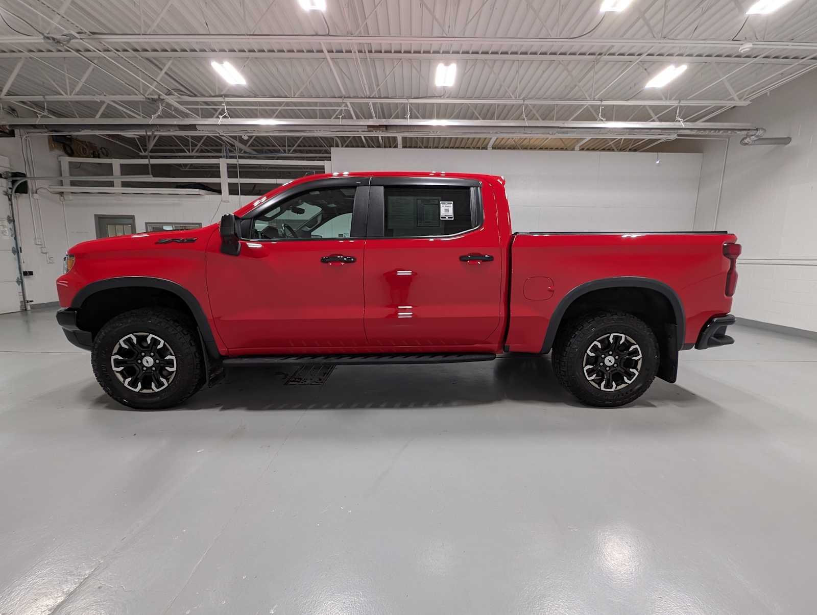 2023 Chevrolet Silverado 1500 ZR2 - Photo 11