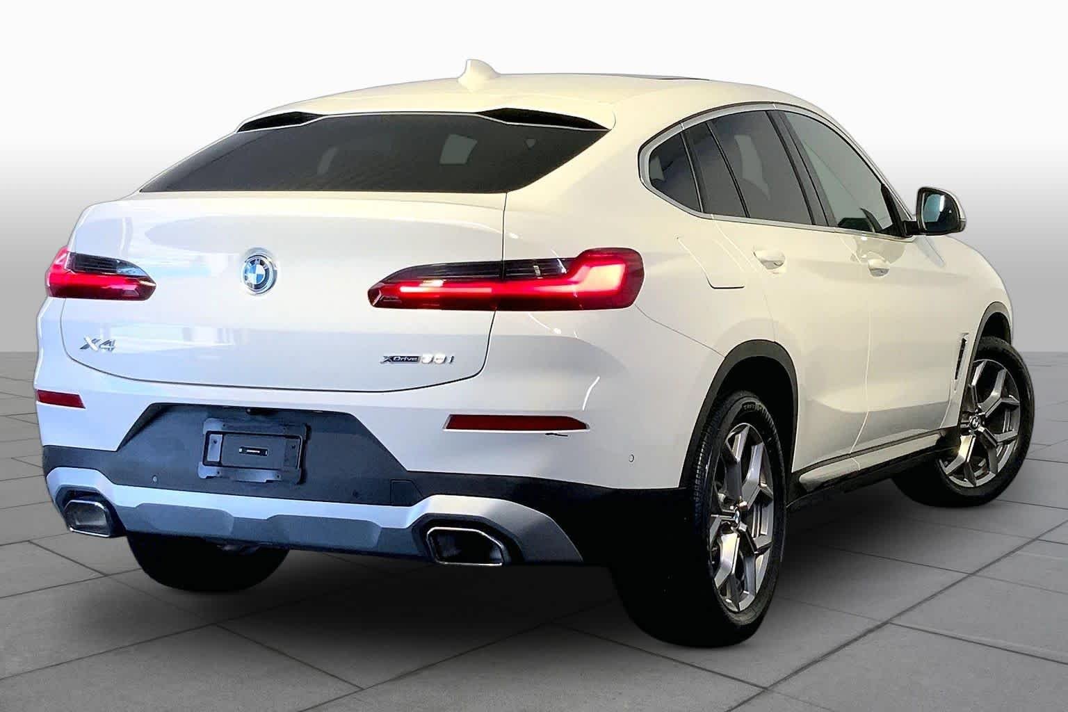 Used 2024 Alpine White BMW xDrive30i image 13