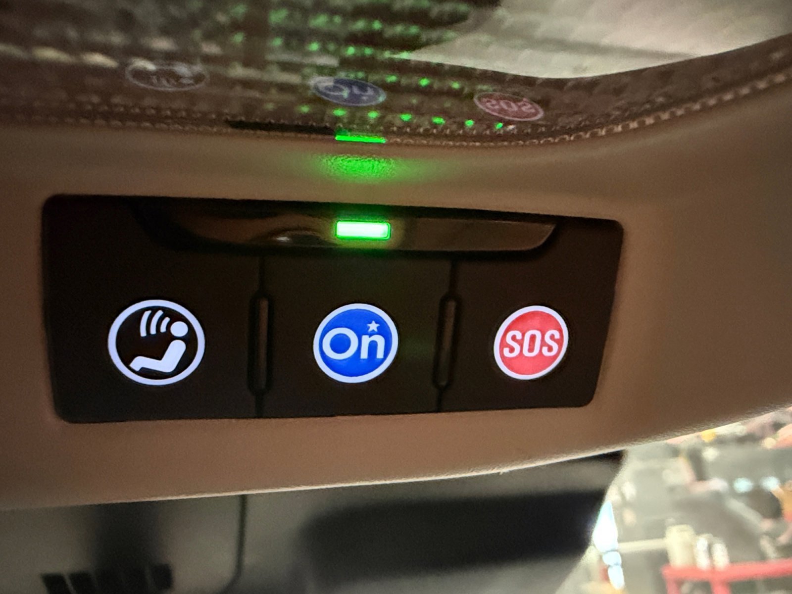 Used 2025 Summit White Chevrolet LT image 37