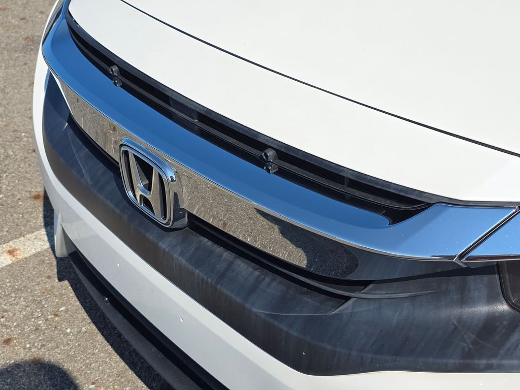 Used 2018  Honda EX image 12