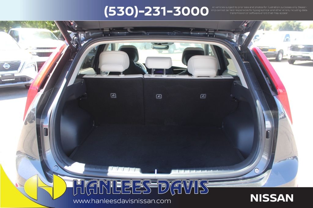 Used 2023 Gray Kia Wind image 10