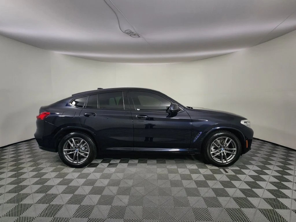 Used 2019 Black BMW xDrive30i image 6