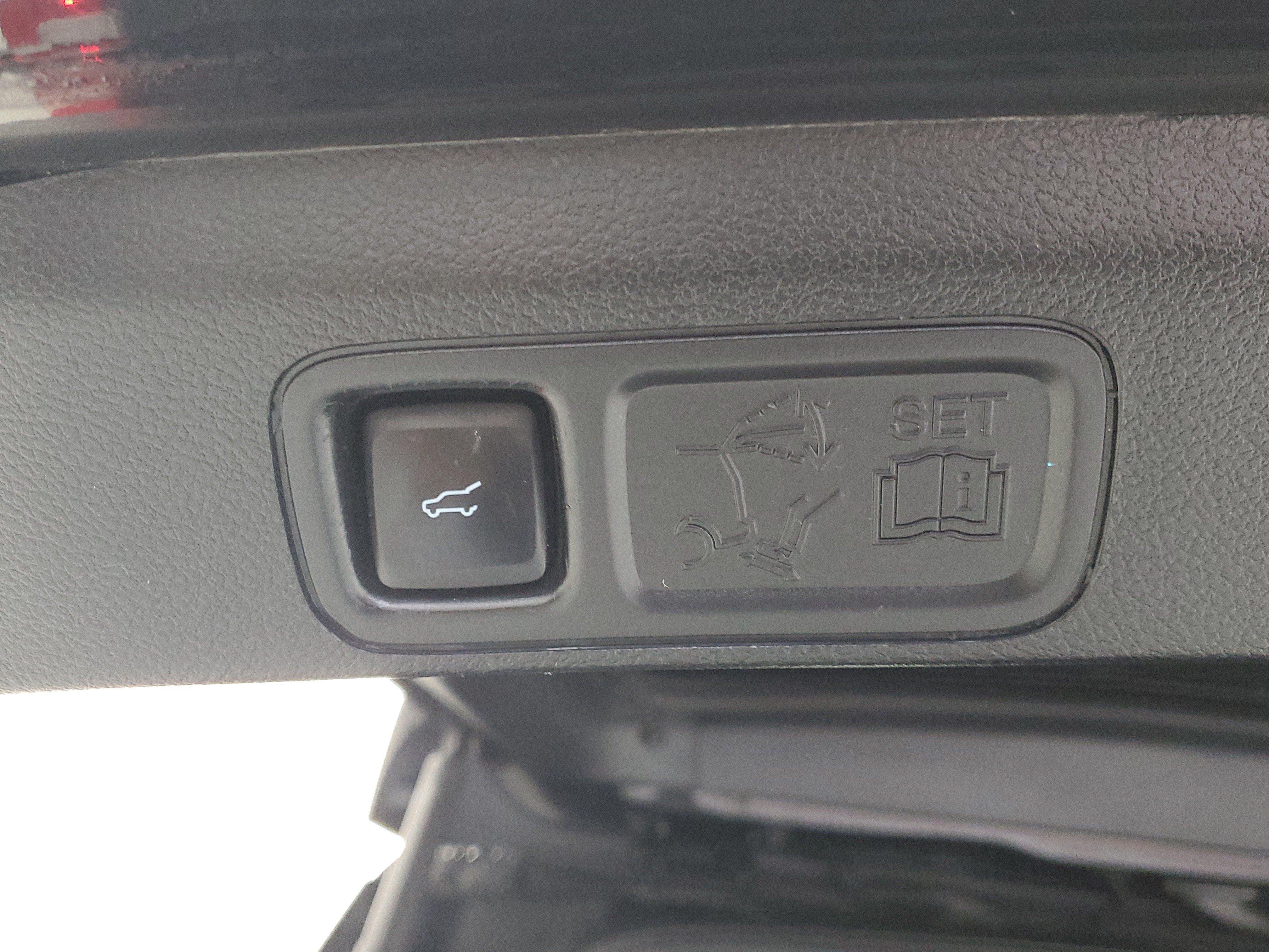 Used 2020 Agate Black Ford XLT image 11