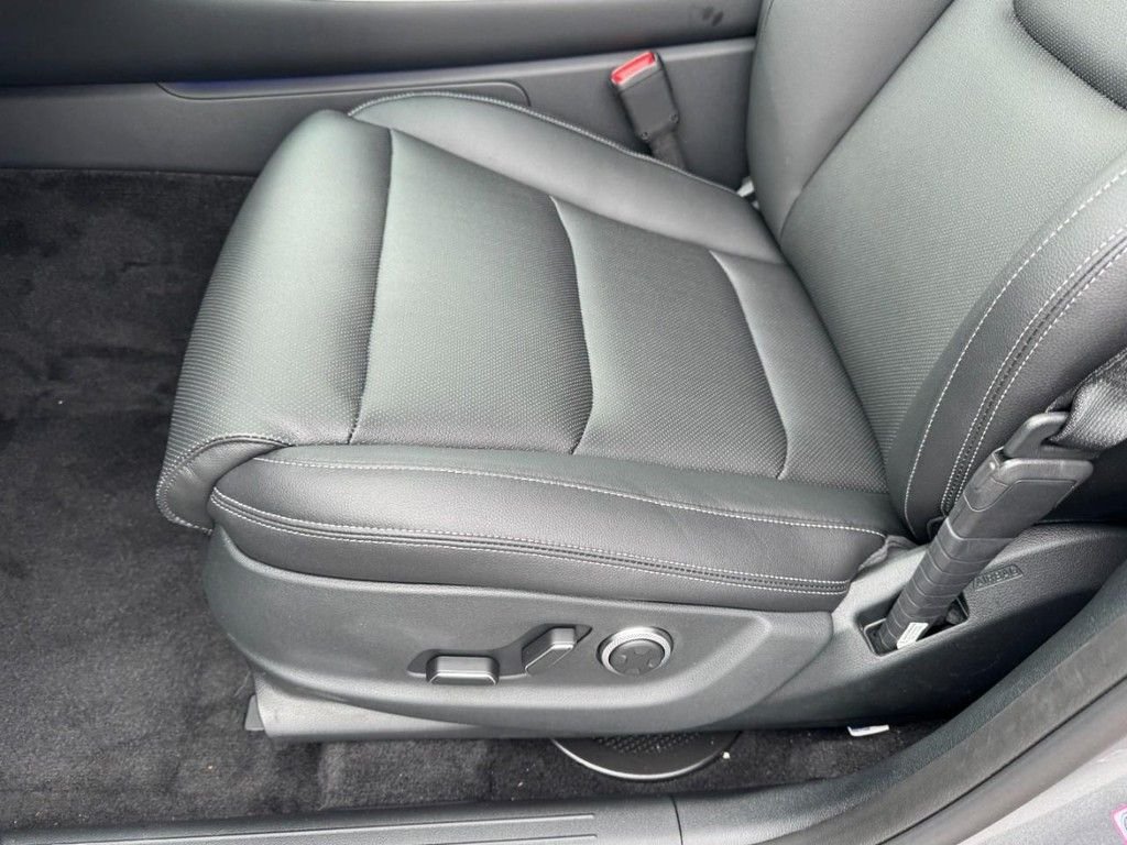 New 2026 Savile Silver Genesis 2.5T image 9