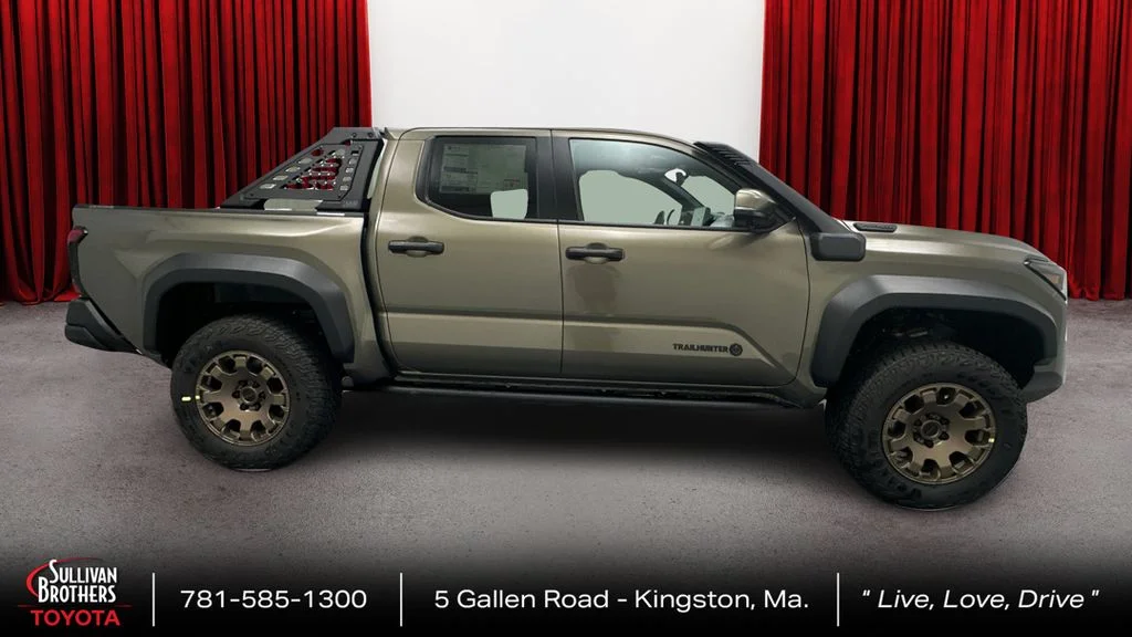 New 2026 Bronze Oxide Toyota Trailhunter image 4