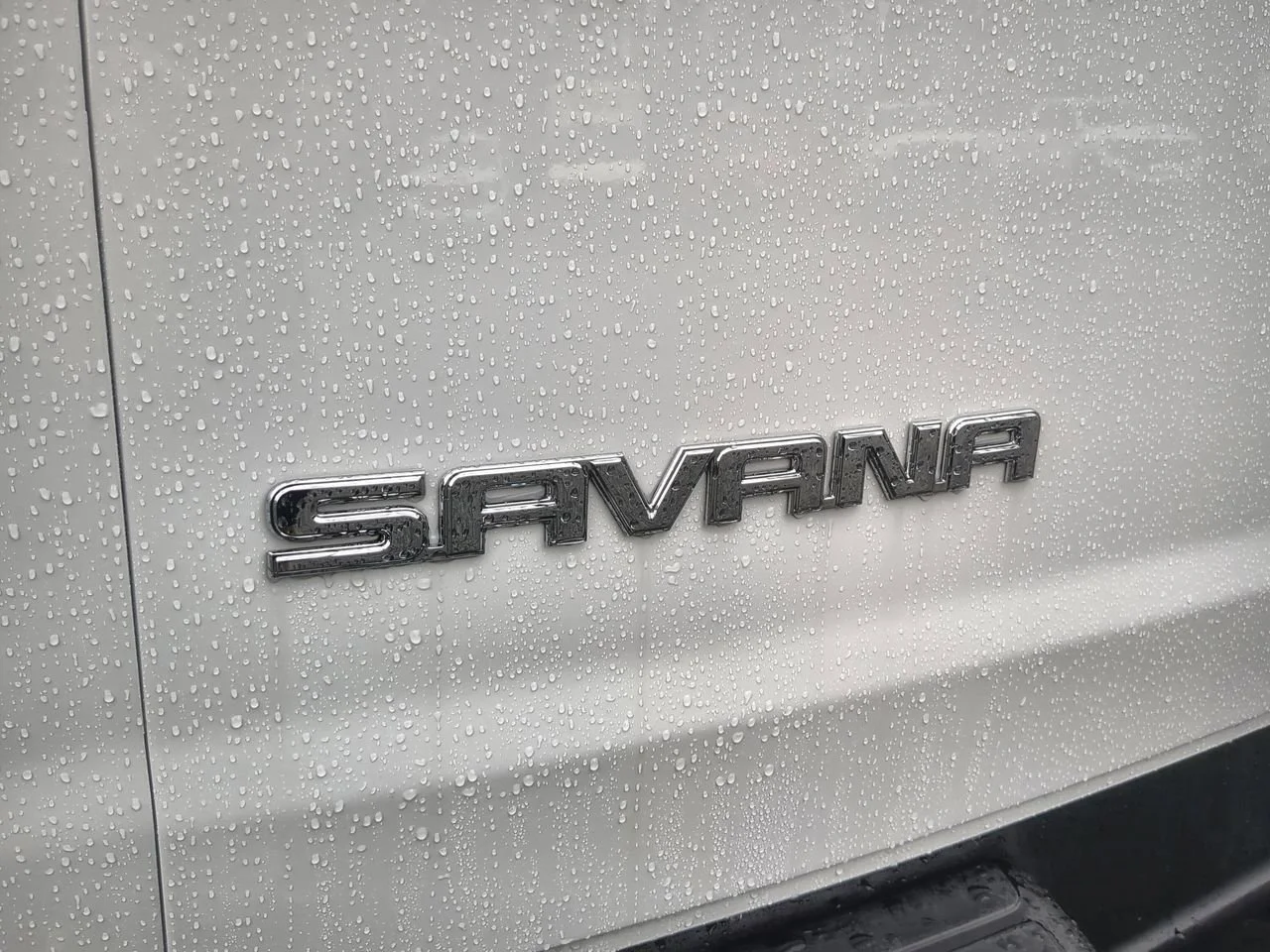 New 2025 Summit White GMC Work Van image 28