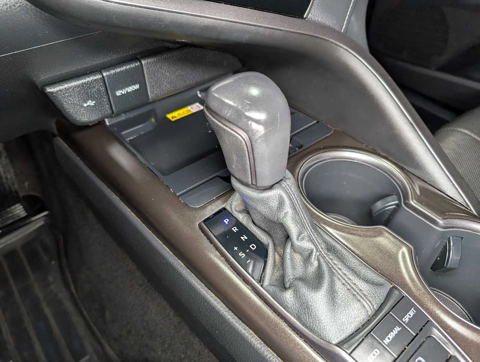 Used 2022 Midnight Black Metallic Toyota XSE image 32