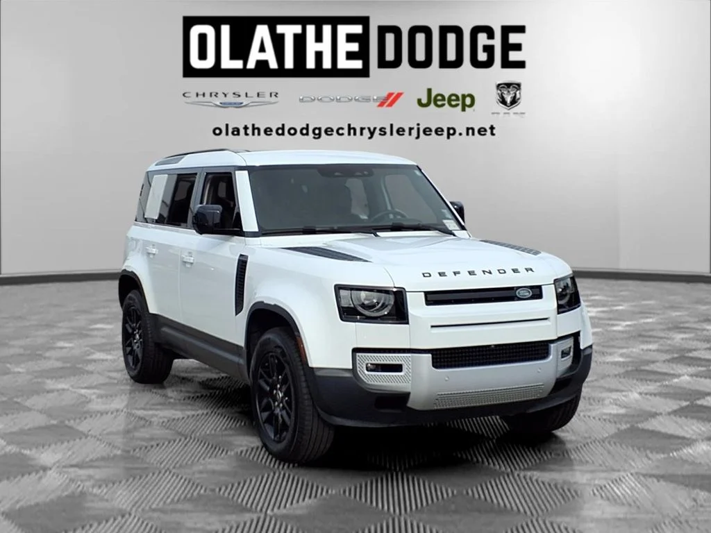 Used 2025 White Land Rover S image 28