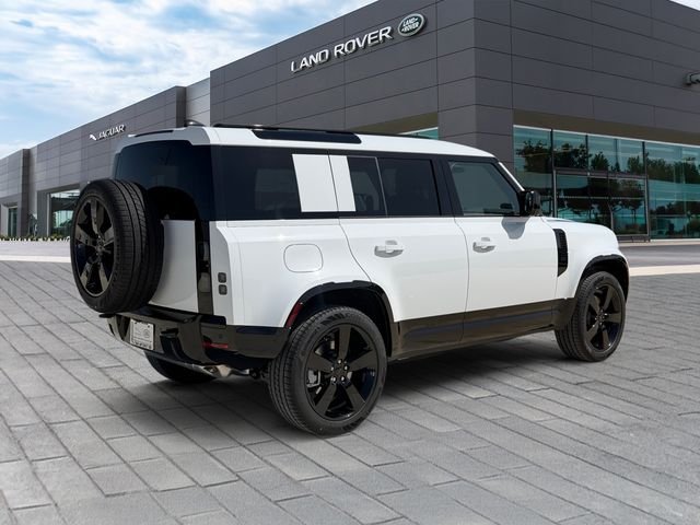 New 2026 Fuji White Land Rover X-Dynamic SE image 5