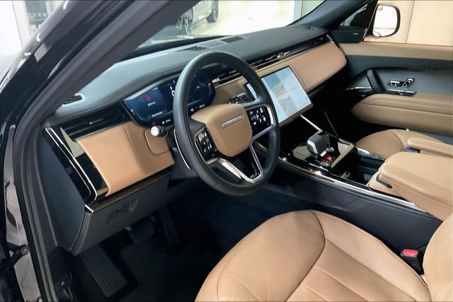 Used 2024 Black Land Rover SE image 22