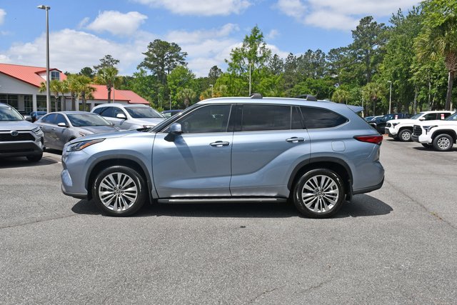 2023 Toyota Highlander Platinum