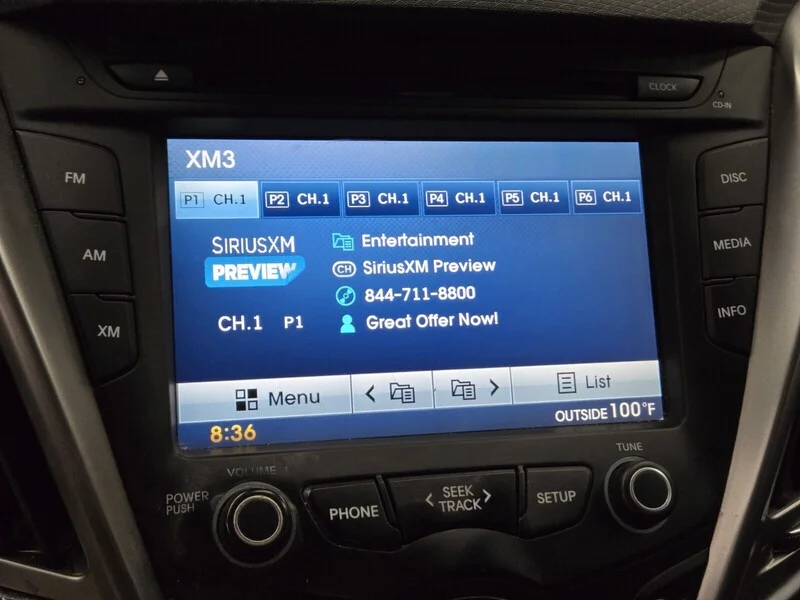Used 2015 Pacific Blue Pearl Hyundai 3DR CPE AT image 17