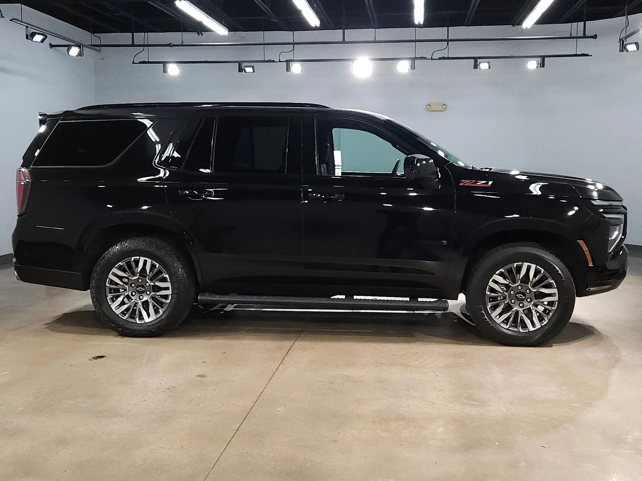 Used 2025 Black Chevrolet Z71 image 8