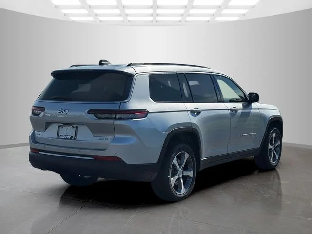 New 2026 Silver Zynith Exterior Paint Jeep Limited image 7