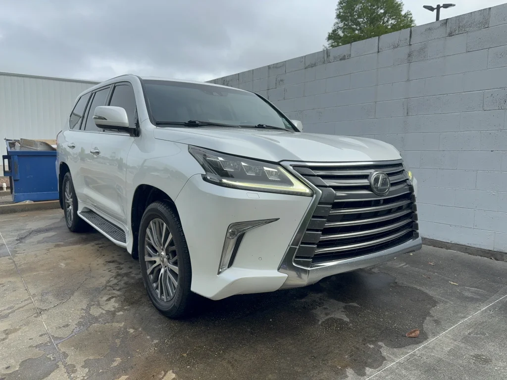 2018 Lexus LX 600 570 TWO-ROW's photo