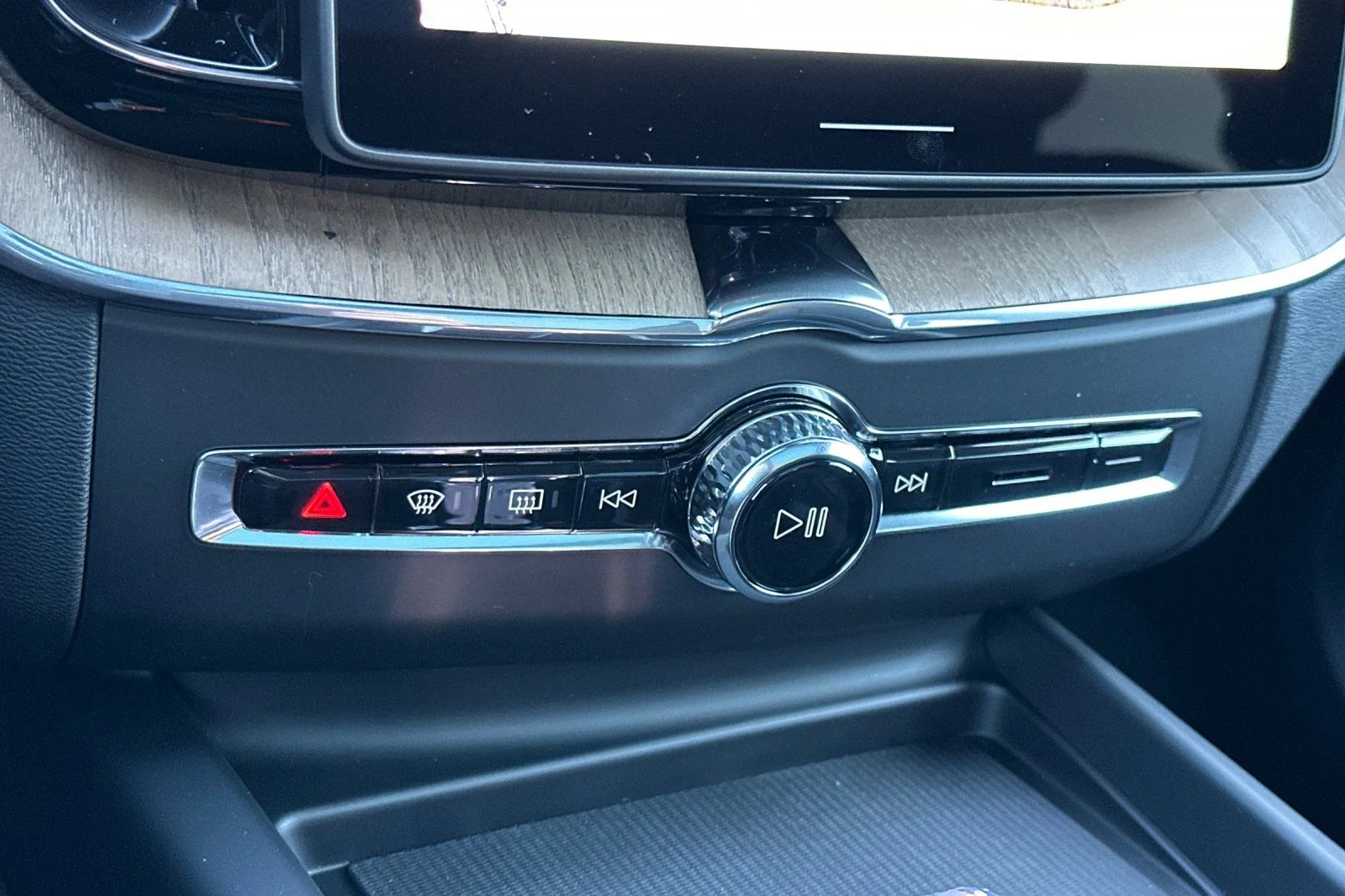 2026 Volvo XC60 Plus - Photo 20