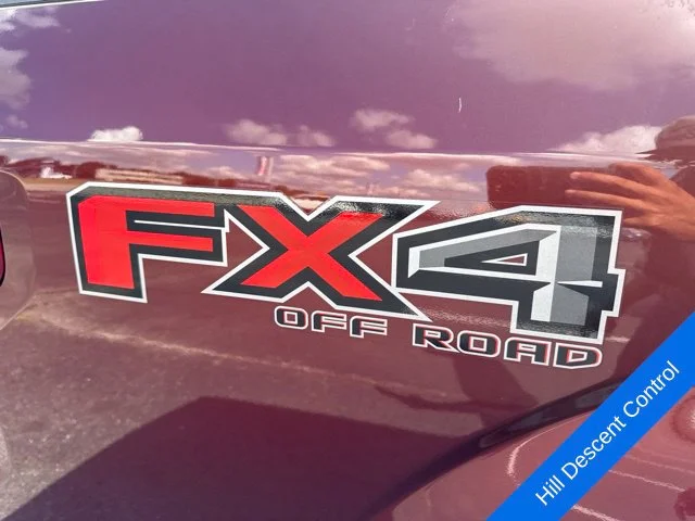 Used 2015 Red Ford King Ranch image 18