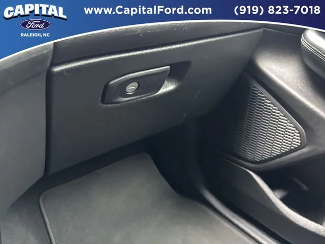 Used 2023 Black Jeep Altitude image 28