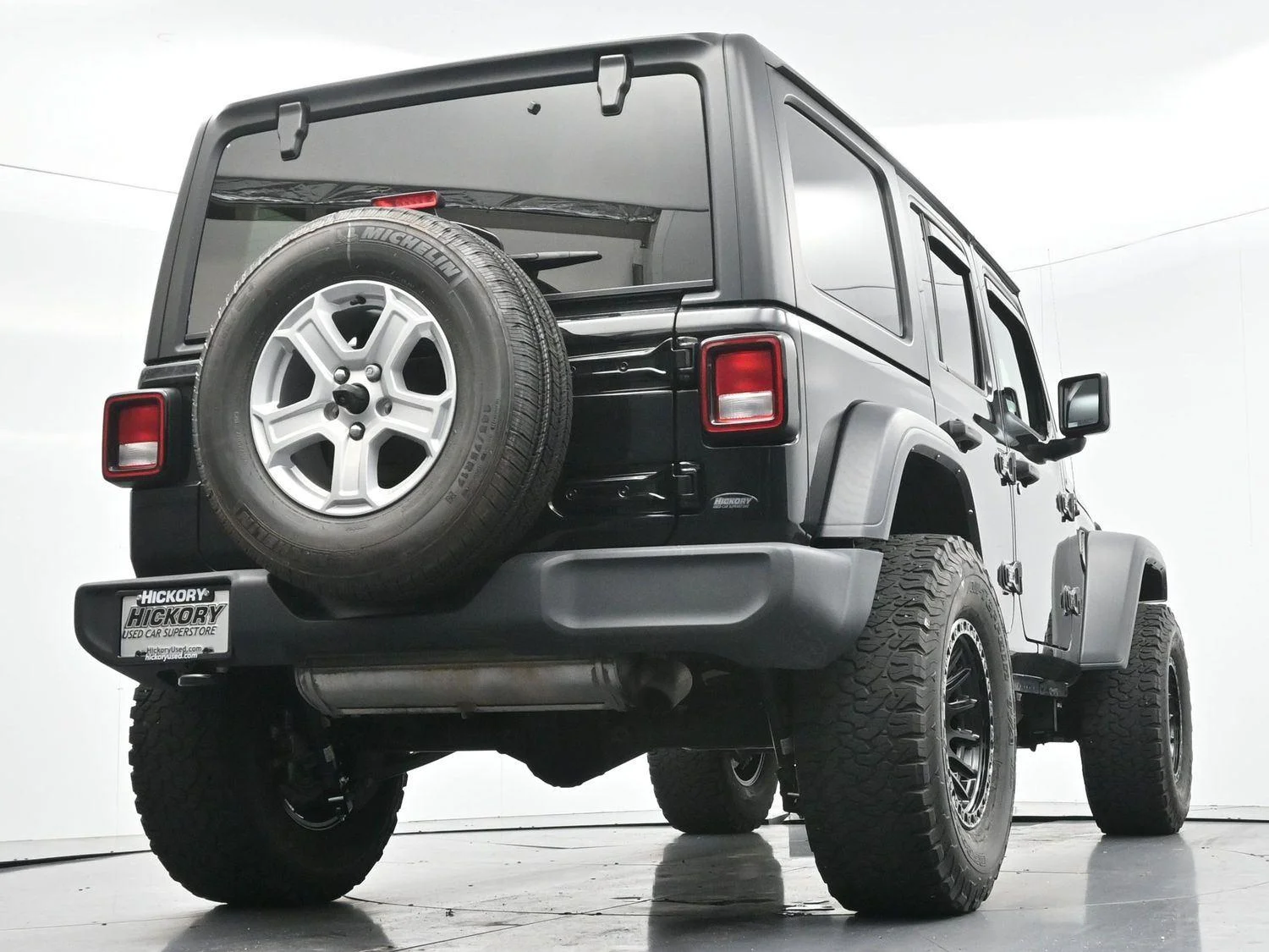 Used 2022 Black Clearcoat Jeep Unlimited Sport S image 40