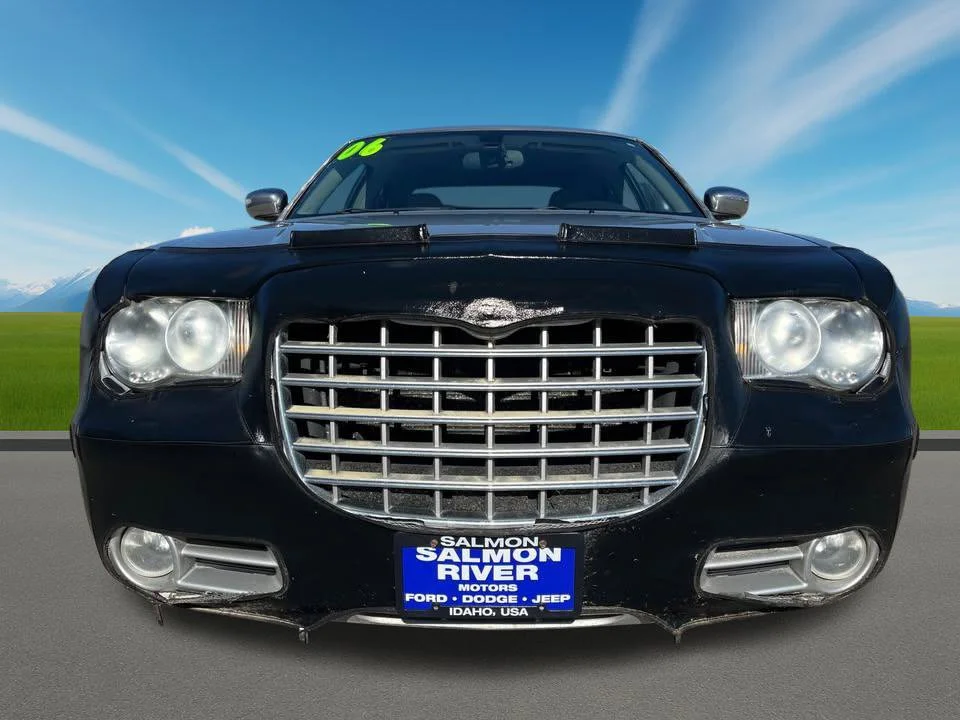 Used 2006 Silver Chrysler Base image 2