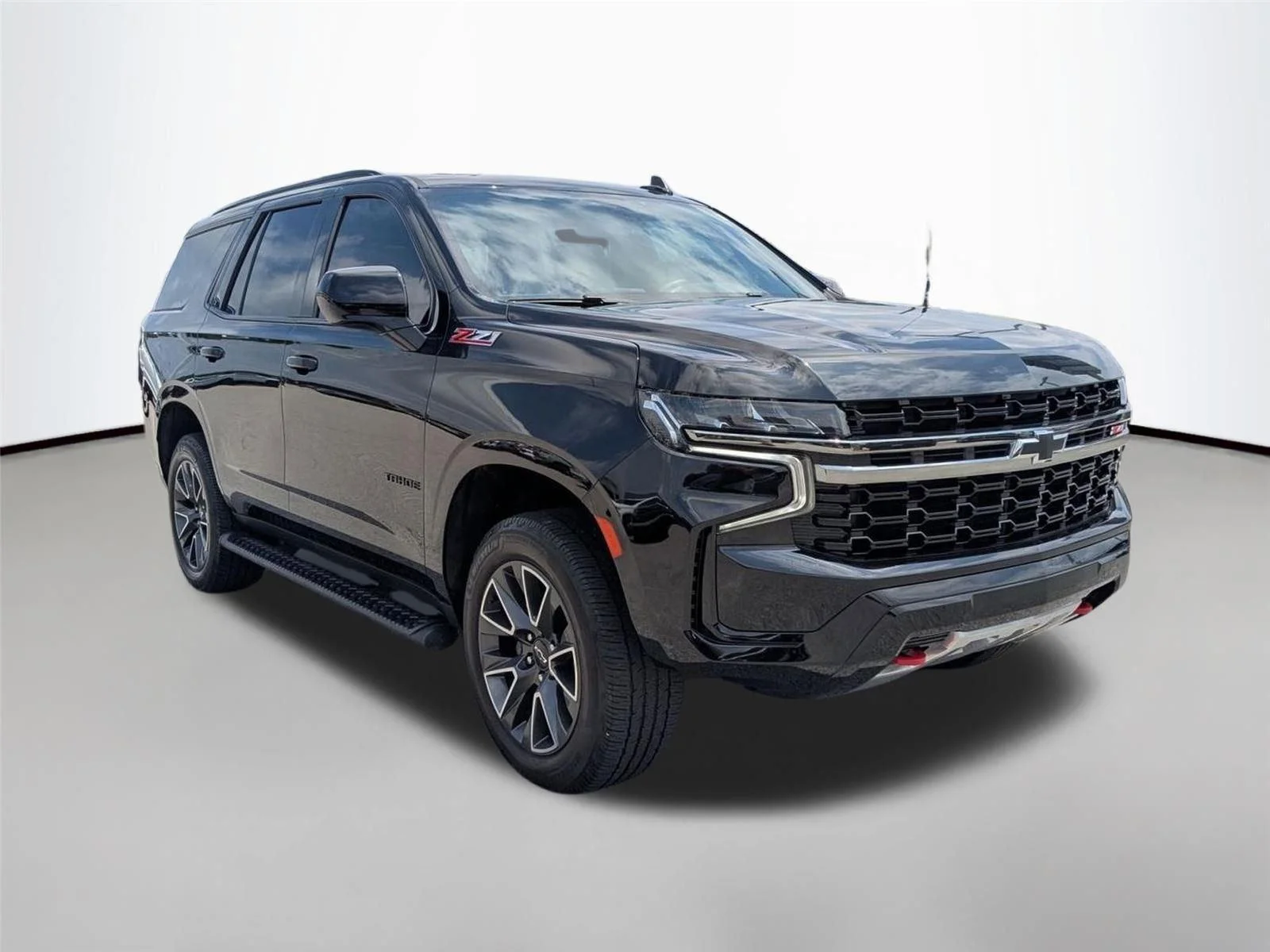Used 2022 Black Chevrolet Z71 image 3