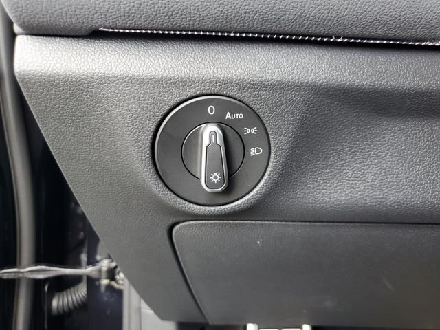 New 2026 Black Volkswagen 2.0T Autobahn image 34