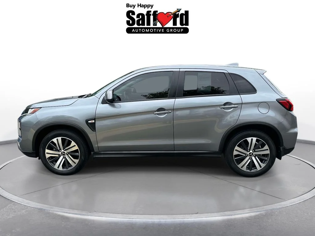 Used 2024 Gray Mitsubishi 2.0 SE image 5