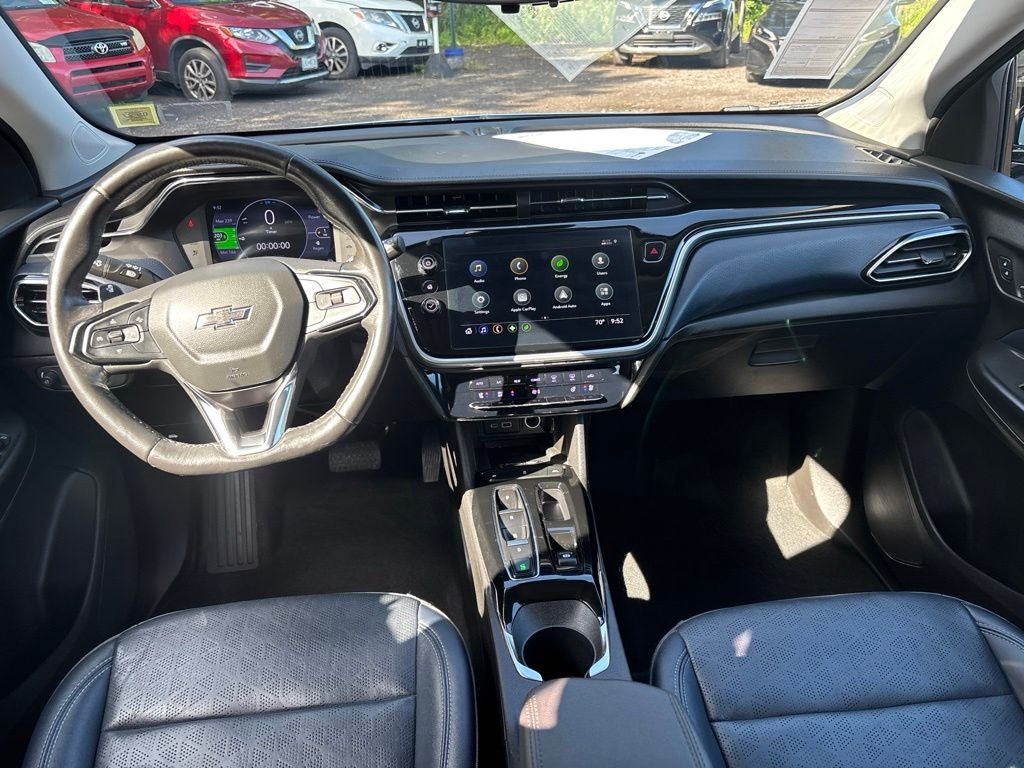 Used 2023 Blue Chevrolet Premier image 17