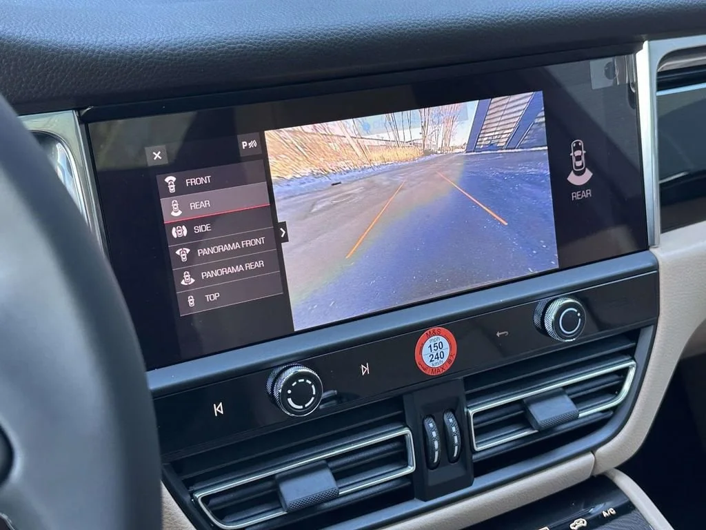2026 Porsche Macan - Photo 25