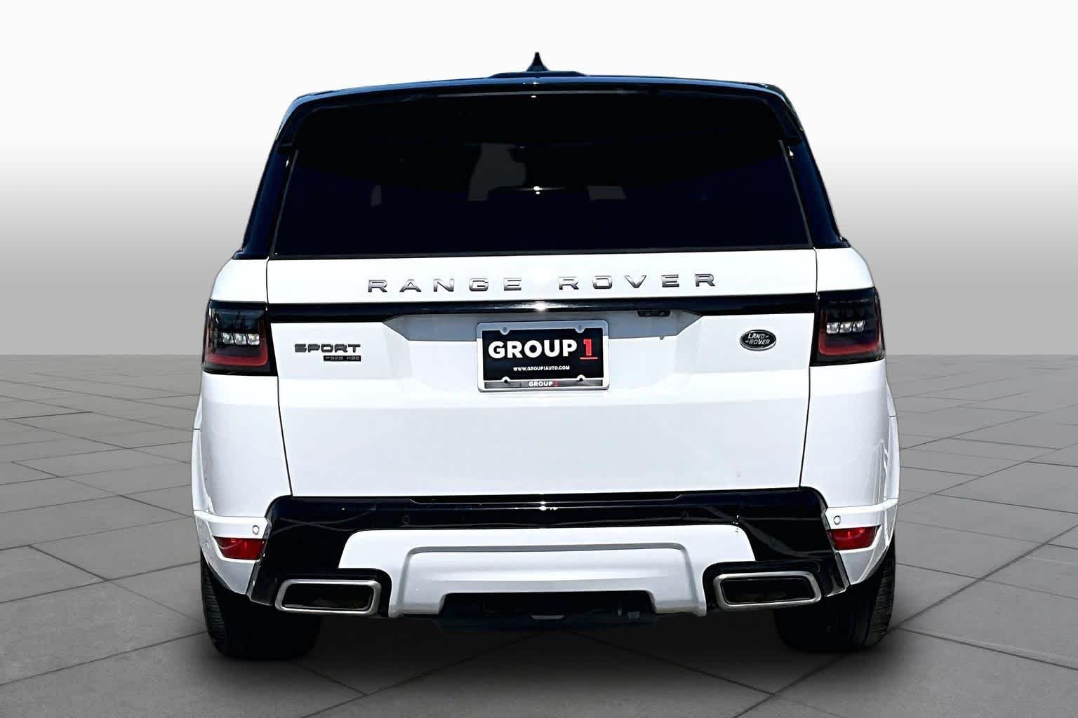 Used 2022 Fuji White Land Rover HSE Dynamic image 5