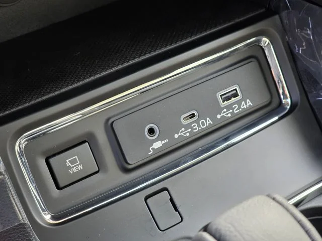 New 2026 CRYSTAL BLACK SILICA Subaru Limited 7-Passenger image 38