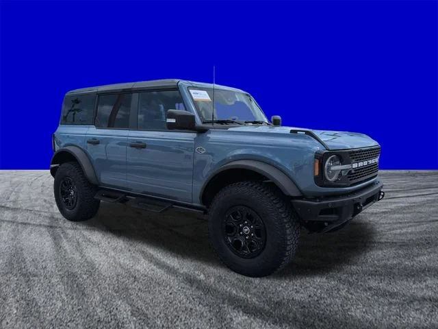 Used 2024 Gray Ford Wildtrak image 2