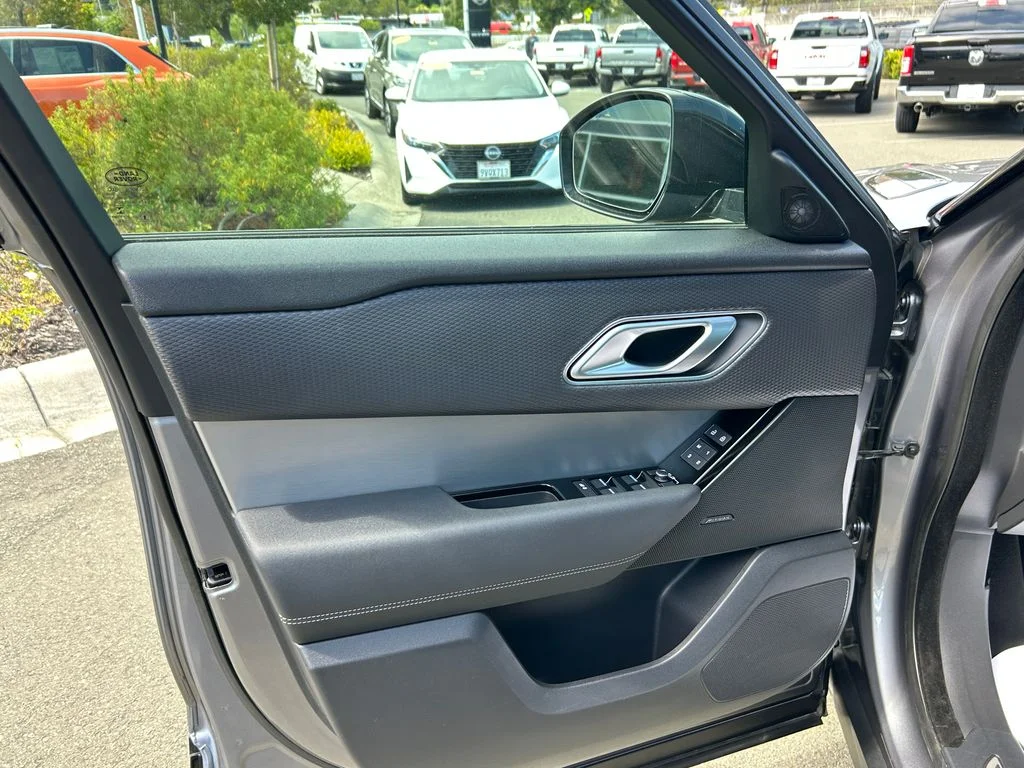 Used 2023 Gray Land Rover R-Dynamic S image 11