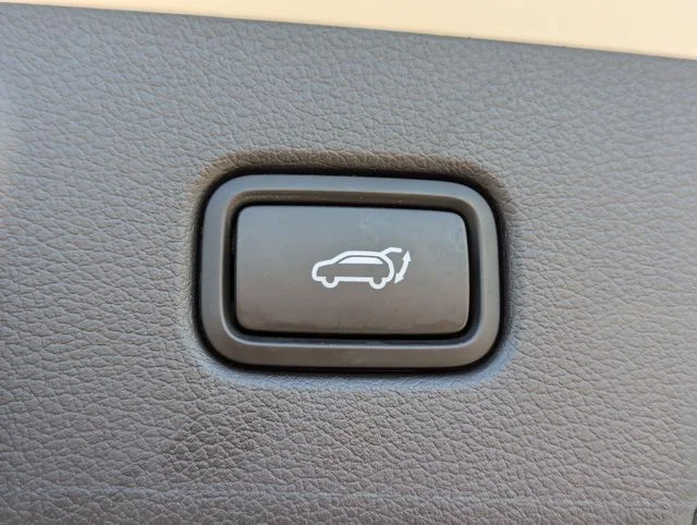 Used 2025 White Hyundai Limited image 15