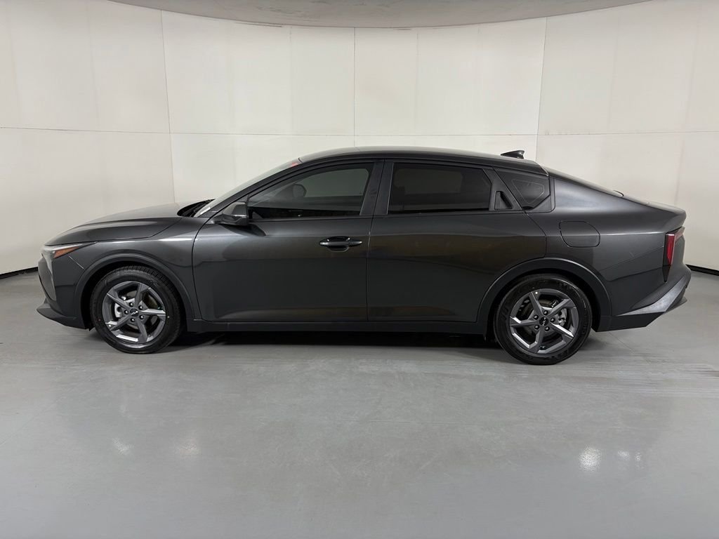 Used 2025 Gray Kia LXS image 5